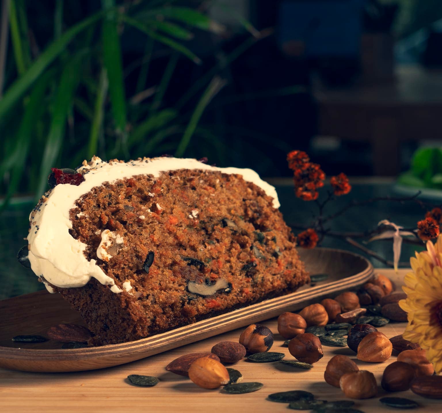 Part de tarte aux noix de pécan avec un boule  de glace au café Kaï du WELLI chéri